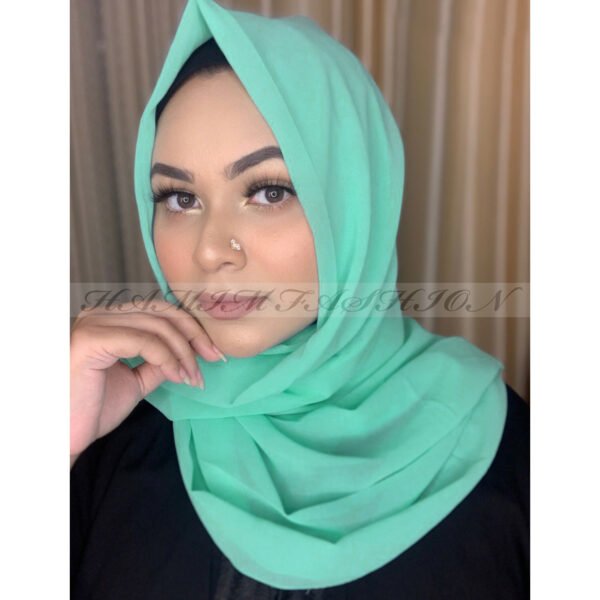 Full-Coverage Bubble Chiffon Hijab in Light Pastel